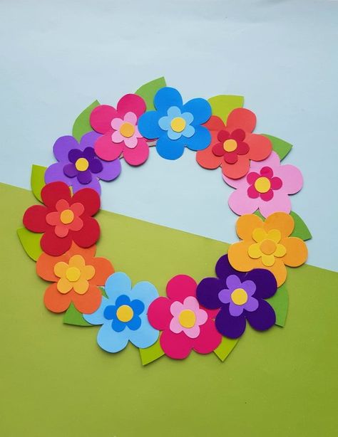 Colourful Paper Flower Wreath Craft - Ottawa Mommy Club Diy Paper Wreath Easy, Spring Wreath Craft For Kids, Craft With Colour Paper, Spring Wreath Craft, Colour Paper Craft, Diy Flower Decorations, Flower Wreath Diy, Spring Wreath Diy, Flower Crafts For Kids