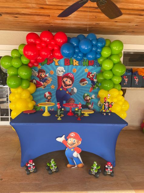 Mario Themed Birthday Party, Super Mario Brothers Birthday Party, Super Mario Brothers Birthday, Mario Brothers Birthday Party, Mario Bros Birthday Party Ideas, Bolo Super Mario, Mario Birthday Cake, Mario Bros Cake, Super Mario Bros Birthday Party