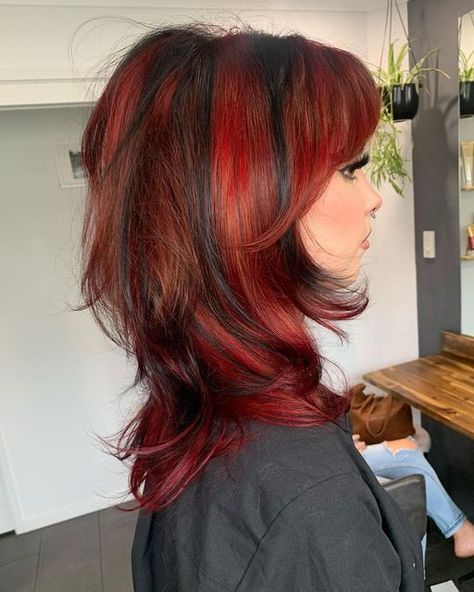 Dark Brown With Red Streaks, Shag With Red Highlights, Black Highlights In Red Hair, Hair Dye Ideas For Layered Hair, Red And Black Layered Hair, Red Dyed Hair Ideas For Brunettes, Red Hair W Black Highlights, Red Hair With White Underneath, Chunky Red Highlights On Brown Hair