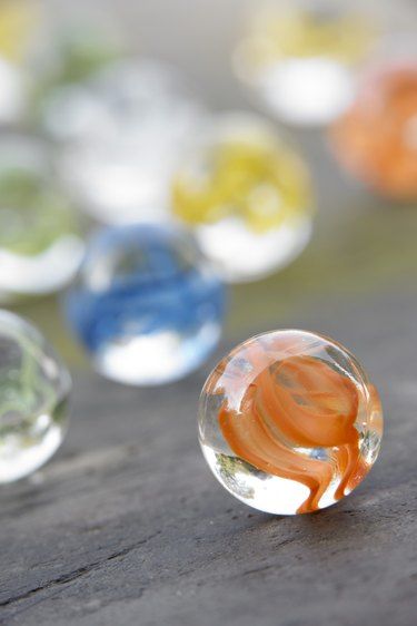 Baked Marbles, Cracked Marbles, What Are Crystals, Marbles Crafts, Marble Necklace, Marble Games, Marble Jewelry, Simple Toys, Recycled Projects