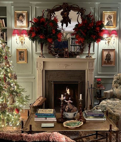 @michaeldevine on Instagram gorgeous holiday Christmas mantel decor Cottagecore Fireplace, Cottagecore Home Interior, Dark Cottagecore Home, Cottagecore Interior, Christmas Fireplace Mantels, Victorian House Interiors, Cottagecore Home, Holiday Mantel, Christmas Mantel Decorations