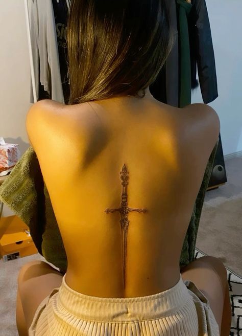 Back Tat Inspo Women, Spine Tattoo Ideas Unique, Whimsical Spine Tattoo, Knee Tatoos Woman, Lower Hip Tattoos Women, Long Back Tattoo, Dagger Spine Tattoo, V Line Tattoos Women, Mid Back Tattoo