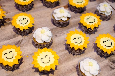 You are my sunshine cupcakes - suns and flowers Sunshine Cupcake Cake, Here Comes The Sun Cupcakes, Sunshine Cupcakes Ideas, Here Comes The Son Cupcakes, Sun Cupcake Cake, Sun Cake And Cupcakes, Sun Cupcakes Ideas, Sun Cupcakes, Sunshine And Rainbow Cupcakes