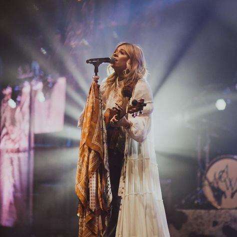 Annie Wilson, Anna Wilson, Georgia Trip, Anne Wilson, Jesus Music, Lauren Daigle, Christian Things, Country Singer, Jeremiah 29