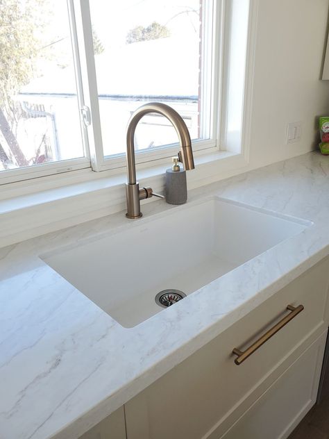 Why I will never buy a stainless steel sink again - Chloë K Design Single Kitchen Sink Ideas, Kraus Sink Stainless Steel, Quartz Countertops Sink, Stainless Steel Apron Sink White Kitchen, Cream Sink Kitchen, 36 Inch Sink Kitchen, Off Center Sink Kitchen, Updated Kitchen Sink, Kohler Sink Kitchen