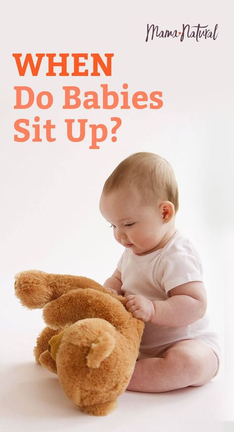 When do babies sit up? When baby sits up is different for each baby. Find out how and when baby develops the ability to sit... and what comes next. https://www.mamanatural.com/when-do-babies-sit-up/ How To Help Baby Sit Up, Helping Baby Sit Up, 5 Month Old Baby Activities, Monthly Picture Ideas, Baby Milestones Monthly Picture Ideas, Sitting Up Baby, Baby Development Chart, Baby Rolling Over, Photo Studio Equipment