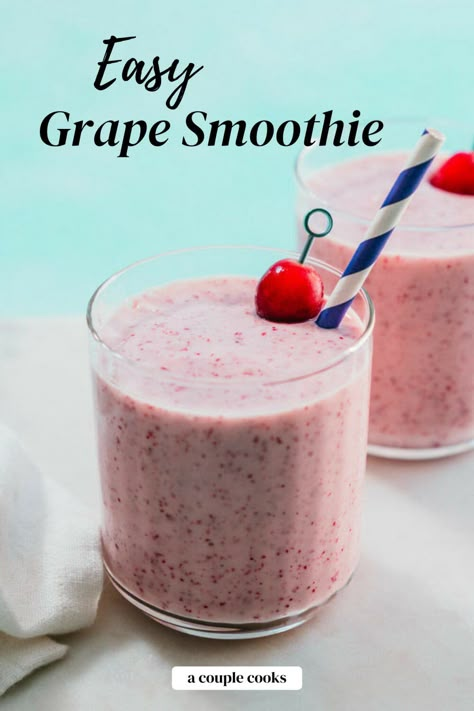 Grape Smoothie, Protein Powder Smoothie, Coconut Milk Chocolate, Comidas Fit, Smoothie Flavors, A Couple Cooks, Frozen Grapes, Grape Recipes, Protein Smoothie Recipes