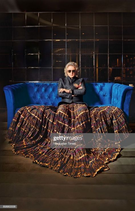 News Photo : Fashion designer Rohit Bal poses during an... 2007 Fashion, Modern Mens Fashion, Rohit Bal, New Delhi India, Red Carpet Event, September 1, Delhi India, New Delhi, Fashion Designer