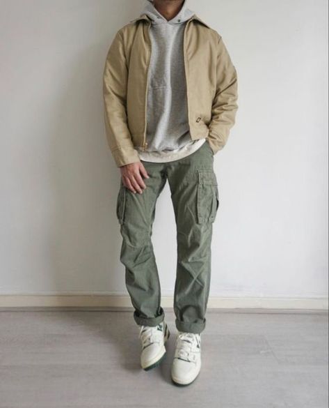 Green Cargo Pants Outfit Men, Cargo Pants Outfit Men, Cargo Outfit, Pants Outfit Men, Trendy Boy Outfits, Green Cargo Pants, Green Cargo, Beige Jacket, Fall Outfits Men