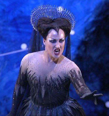 Diana Damrau in her role as the Queen of the Night from Mozart's opera "Die Zauberflöte". Diana Damrau, Magic Flute, The Magic Flute, Queen Of The Night, Star Goddess, Classical Period, Poem A Day, Theatre Costumes, Opera Singers