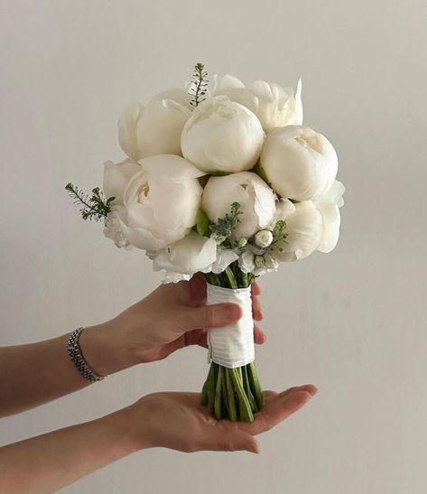 Flowers Bouquet Wedding Elegant, Fluffy White Bridal Bouquet, Dainty White Bouquet, Peonies And Gypsophilia, Wedding Bouquets Bride Classic, Modern Rustic Wedding Bouquet, Simple White Bride Bouquet, Mini Peony Bouquet, Wedding Bouqet Aesthetic