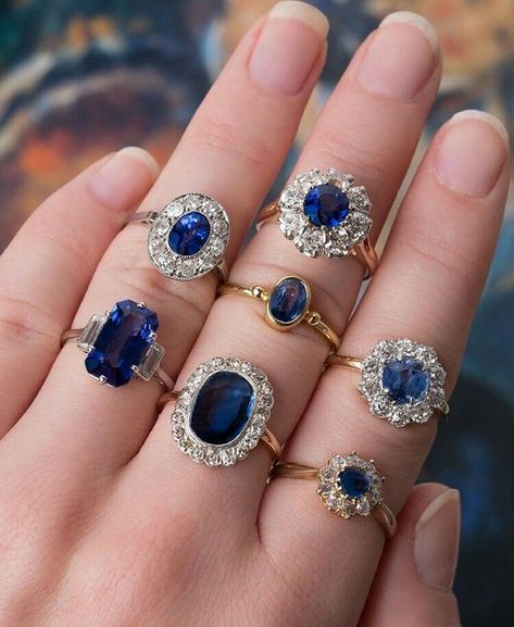 Ținute Business Casual, Gold Ring Designs, Blue Stones, Dream Engagement Rings, Sapphire Jewelry, Engagement Rings Sapphire, Pretty Jewellery, Cute Jewelry, Ring Verlobung