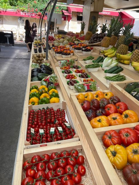 Parisian Markets Fruits Veggies Parisian Market, French Farmers Market Aesthetic, French Farmers Market, Markets In Paris, Paris Farmers Market, Paris Antique Market, Indoor Markets, France Photography, French Market