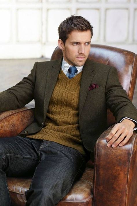 Andrew Cooper, Stil Masculin, Style College, Herren Style, Vintage Hipster, Mens Fashion Smart, Man Sitting, Herren Outfit, Sharp Dressed Man