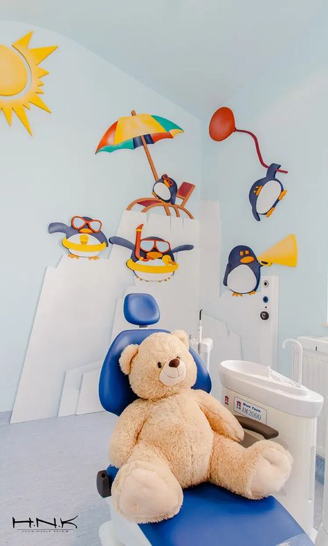 Dental Clinic for Children with a Gorgeous Design: Dent Estet 4 Kids Pediatric Dental Office Decor, Pediatric Dental Office Design, Dental Health Week, Pediatric Dental Office, Dentist Office Design, Dental World, Dental Offices, Dental Office Design Interiors, Medical Office Design