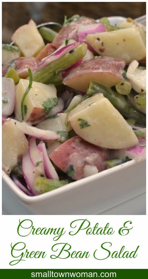 This beautiful Creamy Potato and Green Bean Salad combines red potatoes, green beans and red onions into a creamy taste bud experience. Salad Green Beans, Potato Green Bean, Green Bean Potato Salad, Adorable Cupcakes, Red Potato Salad, Potato Salad Recipe Easy, Green Bean Salad, Potato Salads, Smothered Pork