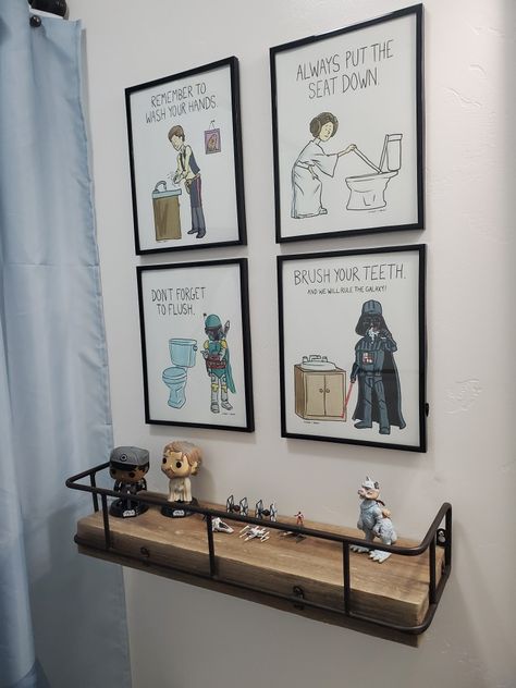 Star Wars Dining Room, Star Wars Bathroom Signs, Mandalorian Room Decor, Star Wars Laundry Room, Anime Bathroom Decor, Nerdy House Decor, Movie Themed Bathroom, Diy Star Wars Decor, Nerdy Bathroom