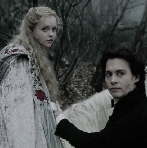 Sleepy Hollow Johnny Depp, Tim Burton Personajes, Sleepy Hollow 1999, جوني ديب, Tim Burton Characters, Johnny Depp Movies, Tim Burton Films, Tim Burton Movie, Gothic Romance