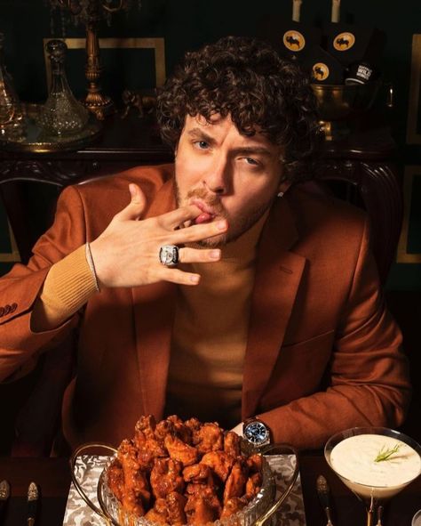 Jack Harlow is an uprising rapper and songwriter who has been charming people with his voice and lyrics. However, people are eager to know Jack Harlow net worth as his earnings have been elevating day by day.

He rose to prominence for his famous song such as Nail Tech, Dark Knight, Already Best Friends, Industry Baby, Warsaw, Sundown, Luv Is Dro, I Won, Thru The Night, Cody Banks, and Way Out, Drip Drop, Ghost, Wasted Youth to name some. Elizabeth And Jack, Industry Baby, Cody Banks, Drip Drop, Handsome Jack, Young Parents, Jack Harlow, Man Crush Everyday, His Voice