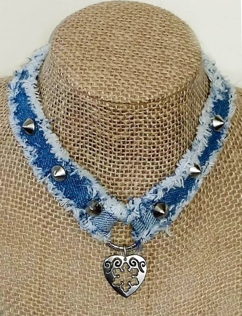 Sepatu Platform, Denim Necklace, Denim Choker, Choker Necklace Handmade, Denim Bracelet, Denim Crafts Diy, Choker Handmade, Diy Jeans, Blue Jeans Crafts