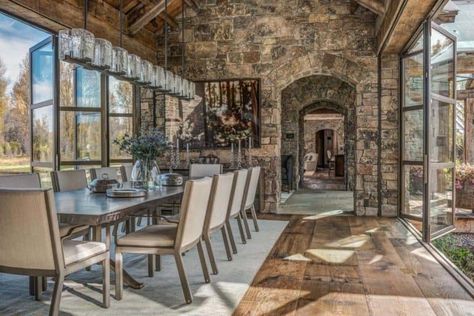 Ranch house features medieval-inspired craftsmanship in Jackson Hole Cascade House, Nonprofit Startup, Utah House, Industrial Background, Cabin Kitchen, Building A Porch, Spanish Villa, Haus Am See, Design Texture