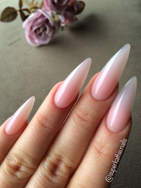 Almond Nails French, Long Almond Nails, Unghie Sfumate, French Pedicure, Stiletto Nail Art, Gelish Nails, Almond Shape Nails, Almond Nails Designs, Almond Nail