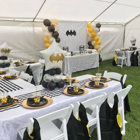 Batman Table Decorations, Black Adam Birthday Party, Batman Quinceanera, Adult Batman Party, Batman 1st Birthday Party, Batman Party Centerpieces, Batman Centerpieces, Batman Graduation, Batman Party Ideas