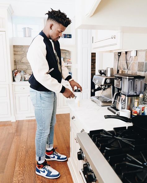 Complex Sneakers on Twitter: ".@jimmybutler heading out in @unionlosangeles x Air Jordan 1s.… " Men Air Jordan Outfits, Men’s Jordans Outfit, Air Jordan Outfits Men Fashion, Jordan 1 Style Men, Jordan Sneakers Outfit Men, Nike Air Jordan Outfit Men, Jordan 1 Outfit Men Streetwear, Jordan 1 High Outfit Man, Jordan Shoes Outfit Men