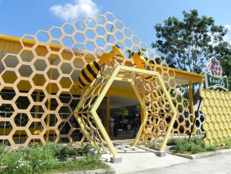 Bee Hive Building, Honey Shop Design, Honey House, Beehive Design, Honey Packaging, Honey Shop, Bee Farm, Architecture Concept Drawings, Hexagon Design