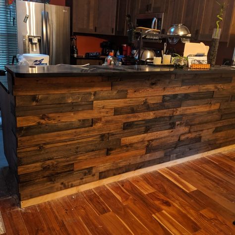 Brewpub Design, Barista Counter, Bar Front Ideas, Pallet Accent Wall, Palette Wall, Mobile Home Renovations, Coffee Bar Station, Diy Outdoor Bar, Pallet Walls