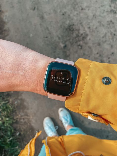 Fitbit Versa 2 Aesthetic, Fit Bit Aesthetic, Fitbit Aesthetic, Goals 2024, 10000 Steps, 10k Steps, Fitbit Versa 2, Get Active, Level 5