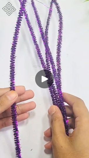 Chenille Christmas Crafts, Pipe Cleaner Xmas Crafts, What To Make With Pipe Cleaners, Christmas Crafts With Pipe Cleaners, Easy Pipe Cleaner Crafts For Kids, Pipe Cleaner Crafts For Adults, Christmas Crafts Pipe Cleaners, Pipe Cleaner Christmas Crafts, Pipe Cleaner Snowflakes