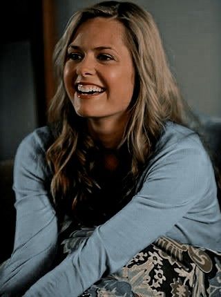 Juliet Ohara, Psych Juliet, Maggie Lawson, Company Car, Shawn Spencer, Im Only Human, Ios Homescreen, Me Tv, Tv Entertainment