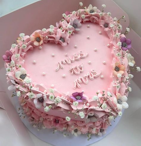 15 Unique Bridal Shower Cake Ideas For Beginner And Pro Bakers. - The Perfect Cake Idea Bridal Shower Cake Inspiration, Pink Bridal Cake, Bridal Shower Cake Tea Party, Pink Bridal Shower Cake Ideas, Bridal Shower Heart Cake, Bridal Brunch Cake, Vintage Bridal Shower Cake, Bridgeton Bridal Shower Ideas, Bachelorette Cake Ideas Classy