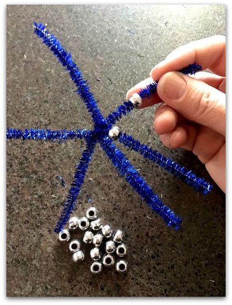 Beaded Pipe Cleaner Snowflakes - Easy Winter Craft! - My Bright Ideas Craft With Pipe Cleaners, Pipe Cleaner Snowflakes, Easy Winter Crafts, Beaded Snowflakes Ornament, How To Make Snowflakes, Pony Bead Crafts, Christmas Snowflakes Ornaments, Beading For Kids, Pipe Cleaner Crafts