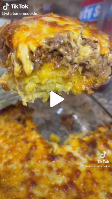 Tik Tok Tacos, Bisquick Casserole Recipes Dinners, Tik Tok Ground Beef Recipes, Tik Tok Videos Cooking, Tik Tok Recipe Videos, Til Tok Dinner Recipes, Tik Tok Chicken Recipe, Food Videos Tik Tok, Tik Tok Food Recipes Videos Dinner