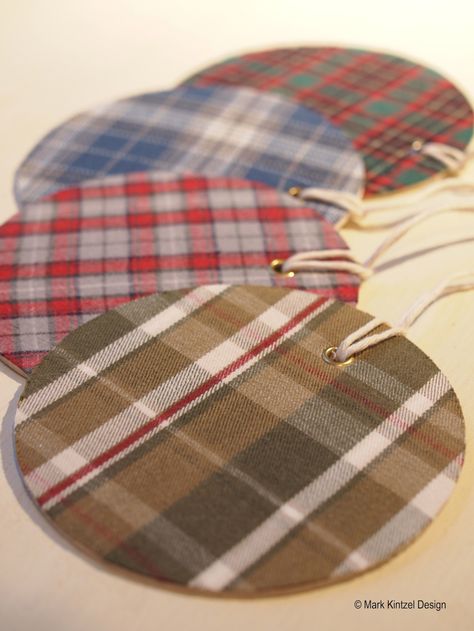 Repurpose Old Flannel Shirts into Gift Tags perfect for men of all ages, and Father's Day is coming eventually Old Flannel, Memory Items, Shirts Diy, Memory Crafts, Memory Shirts, Memory Pillows, Flannel Shirts, Old Shirts, Holiday Gift Tags