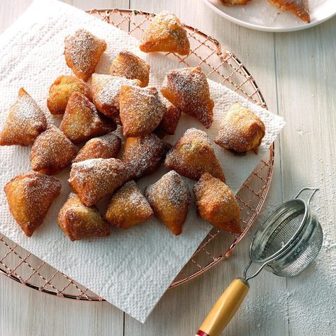 You can make these air-fryer doughnuts in advance and refrigerate them before frying. Just be sure to bring the dough to room temperature before frying. —Renee Greene, Smithtown, New York Air Fryer Doughnut Recipe, Mini Nutella, State Fair Food, Doughnut Holes, Canned Biscuits, Fried Pickles, Doughnut Recipe, Fair Food Recipes, Food Test