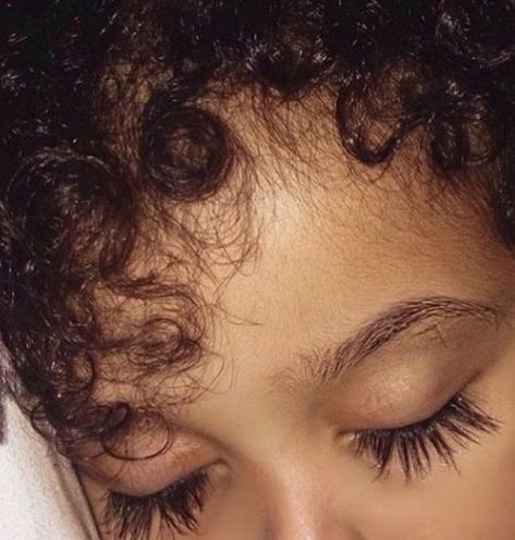 Long Eyelashes Black Women, Curly Lashes Naturally, Natural Eyelashes Real, Narrow Lower Face, Eyebrow Claim, Thick Eyelashes Natural, Naturally Long Eyelashes, Eyelash Aesthetic, Babydoll Core