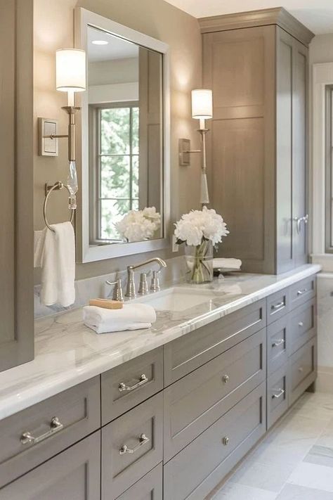 Drømme Bad, Gray Bathroom Walls, Blue Bathrooms Designs, Neutral Bathroom, Bathroom Design Trends, Master Bath Remodel, Bathroom Remodel Designs, Bathroom Top, Bathroom Trends