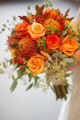 Obserwuj nas po więcej! #ślub #ślubne #inspiracje #bukiet Wedding Bouquets Orange, Orange Weddings, Unique Wedding Bouquet, Orange Bouquets, Orange Wedding Flowers, Silk Wedding Bouquets, Fleur Orange, Bouquets Wedding, Beautiful Bouquets