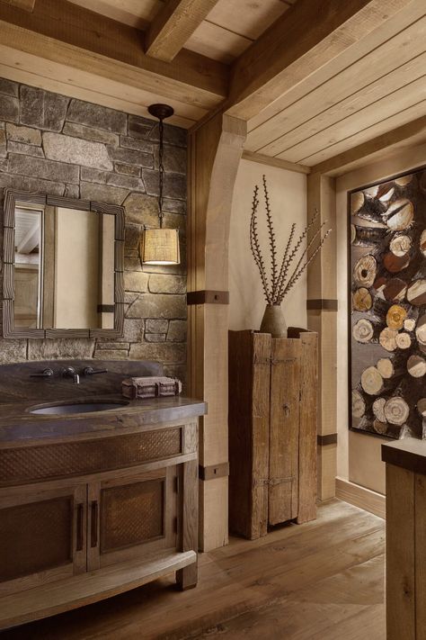 log-home-bathroom-ideas Mountain Lodge Bathroom, Powder Bathroom Design, Mountain Homes Interiors, Modern Cabin Bathroom, Log Home Bathroom, Log Cabin Bathroom, Mountain Bathroom, Rustic Bathroom Design, Western Bathrooms