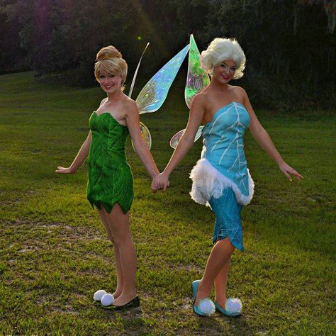 Pin for Later: Channel the Magic of Fairy Folk With These 29 Gorgeous Costume Ideas Tinkerbell and Periwinkle Periwinkle And Tinkerbell Costumes, Tinkerbell And Periwinkle Costume, Periwinkle And Tinkerbell, Periwinkle Costume, Tinkerbell And Periwinkle, Disney Fairies Costumes, Periwinkle Fairy, Tinker Bell Cosplay, Halloween Duo