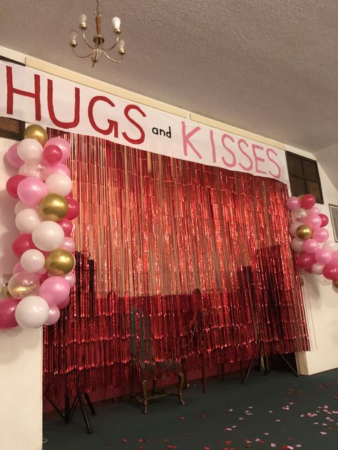 Valentine Dance Themes, Sweethearts Dance Decorations, Sweetheart Dance Themes, Valentines Day Dance Decorations Schools, Valentine’s Day Dance Ideas, Valentines Hallway Decor School, Valentines Day Dance Decorations, Sweetheart Dance Decorations, Valentine’s Day Dance Decorations