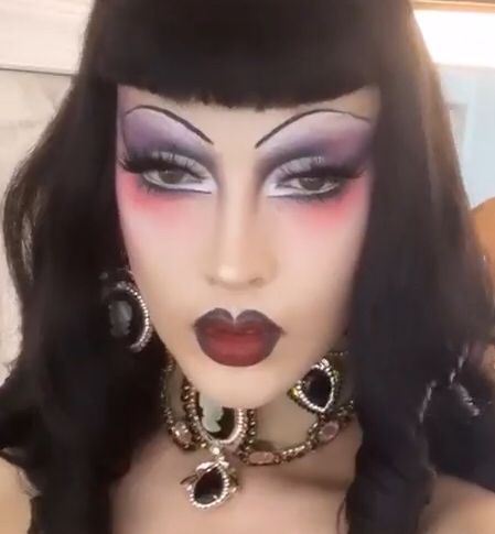 Iconic Drag Makeup, Drag Smokey Eye, Iconic Drag Looks, 1920s Drag Makeup, Violet Chachki Aesthetic, Drag Makeup Inspiration, Alternative Drag Makeup, Alt Drag Makeup, Simple Drag Makeup