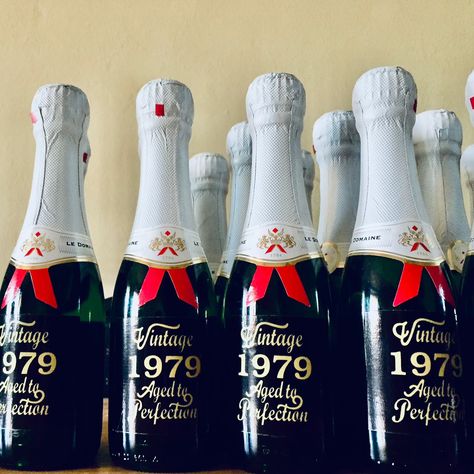 What better way to say Thank you to your guests than with personalised champagne bottles for the toast 🥂 #Gratitude #EventGifts #Personalisedgifts #ThankyouGifts Event Gifts, Champagne Bottles, July 11, Thank You Gifts, Instagram Feed, Gratitude, Toast, Champagne, Personalized Gifts