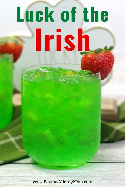 St Patricks Day Adult Drinks, Irish Punch Alcohol, Green Drinks For St Pattys Day, Irish Wake Drink Recipe, St Pattys Drinks Easy, Luck Of The Irish Cocktail, St Pattys Day Drinks Alcohol, St Patrick’s Drinks, St Patrick’s Day Drink Ideas