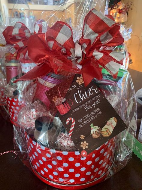 December Dental office deliveries ideas! This delivery basket idea is made from me for Nathan Davis Orthodontics office! Orthodontics Office, Office Marketing, Orthodontic Office, Christmas Gift Basket Ideas, Dental Marketing, Christmas Gift Basket, Gift Basket Ideas, Christmas Gift Baskets, Dental Office