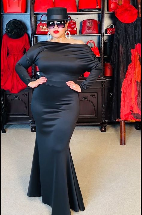 Click On The Link Below To Shop Now👇👇👇 Black High Low Dress, Curve Hugging Dress, Mermaid Style Dress, Derby Dress, Butterfly Collection, Spandex Dress, Event Outfit, Social Butterfly, Mermaid Style