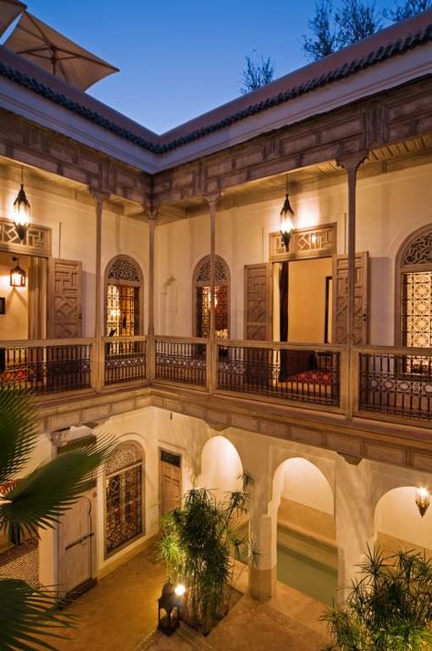 4 bedroom small Marakech Medina hotel for sale Moroccan Houses, Moroccan Riad, Riad Marrakech, Hacienda Style Homes, Moroccan Homes, Mediterranean Style Homes, Moroccan Interiors, Mediterranean Home Decor, Casa Patio